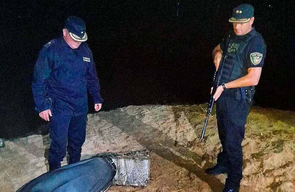Eldorado: encuentran marihuana escondida en las costas del río Paraná