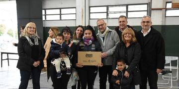 Entregaron netbooks del Plan Conectar Igualdad en la Escuela "Mario R. Vecchioli"