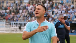 “Mi cabeza y mi corazón están hoy en Jujuy”, afirmó el director técnico de Gimnasia y Esgrima, Matías Módolo. “Dije juntos hasta el final y no me resigno a creer que el domingo sea el final”, aseveró.