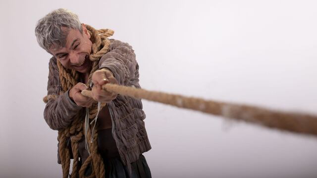 Se presenta todos los domingos a las 21 hs. en el espacio teatral Cuatro Elementos de calle Alberti 2746.