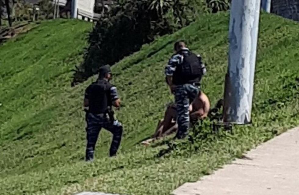 Atraparon a una pareja teniendo relaciones en cercanía a las playas de Mar del Plata