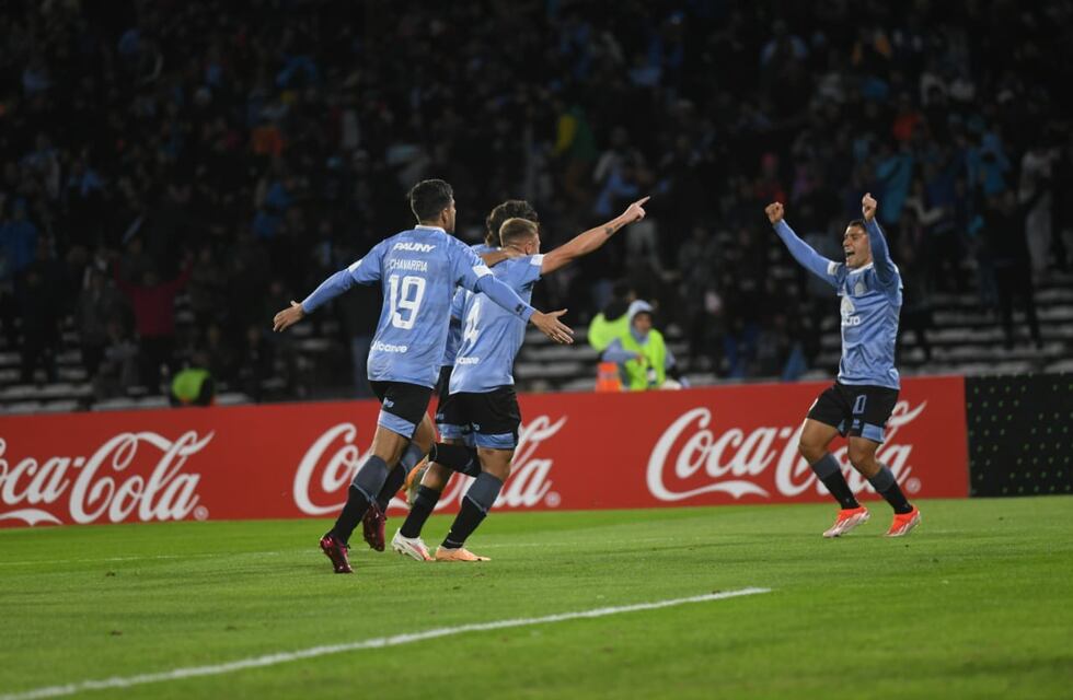 El golazo de Velázquez para que Belgrano le empiece a ganar al Real Tomayapo en el Kempes
