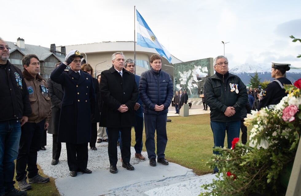 Ushuaia: el presidente Fernández realizó homenaje a los Caídos en combate durante la Guerra de Malvinas