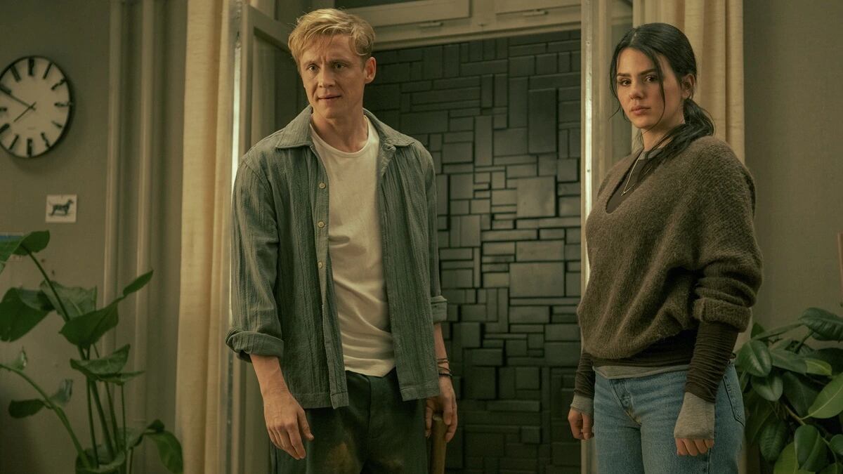 La película de Netflix recomendada se llama El muro negro.