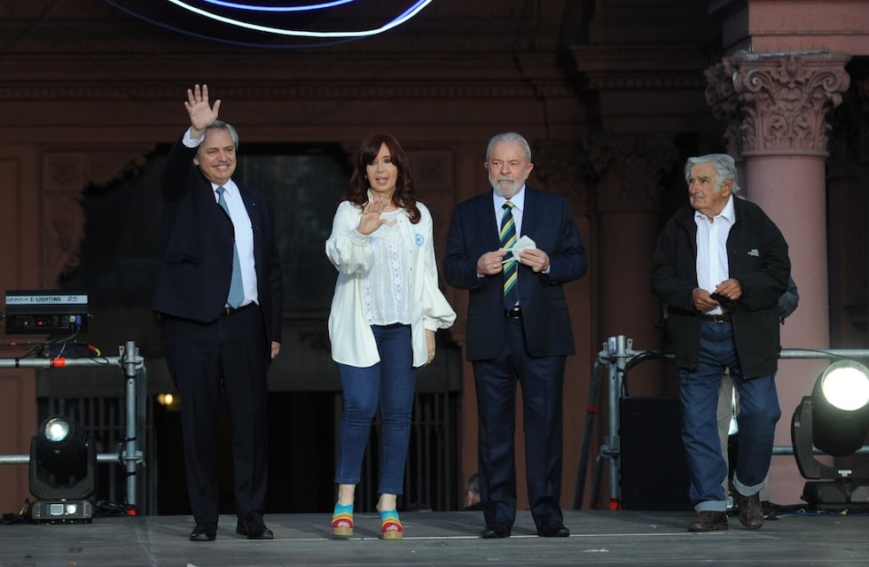 Alberto Fernández, en el Día de la Democracia: “Tranquila Cristina, no voy a negociar un ajuste con el FMI”