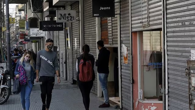 Comerciantes cierran los locales de Avenida Avellaneda por temor a los saqueos