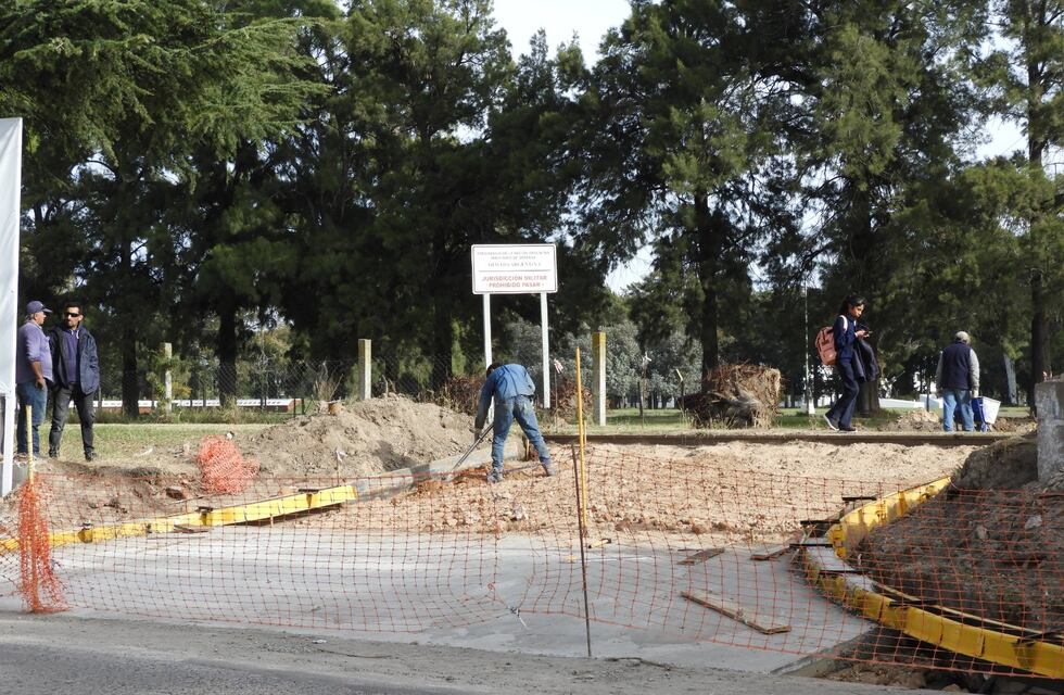 Avanza la obra del Municipio para egreso de la BNPB por calle Urquiza