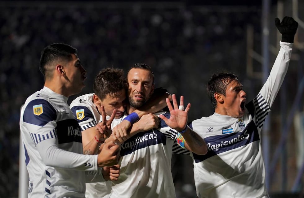 Los goles del triunfo por 3 a 1 de Gimnasia sobre Racing