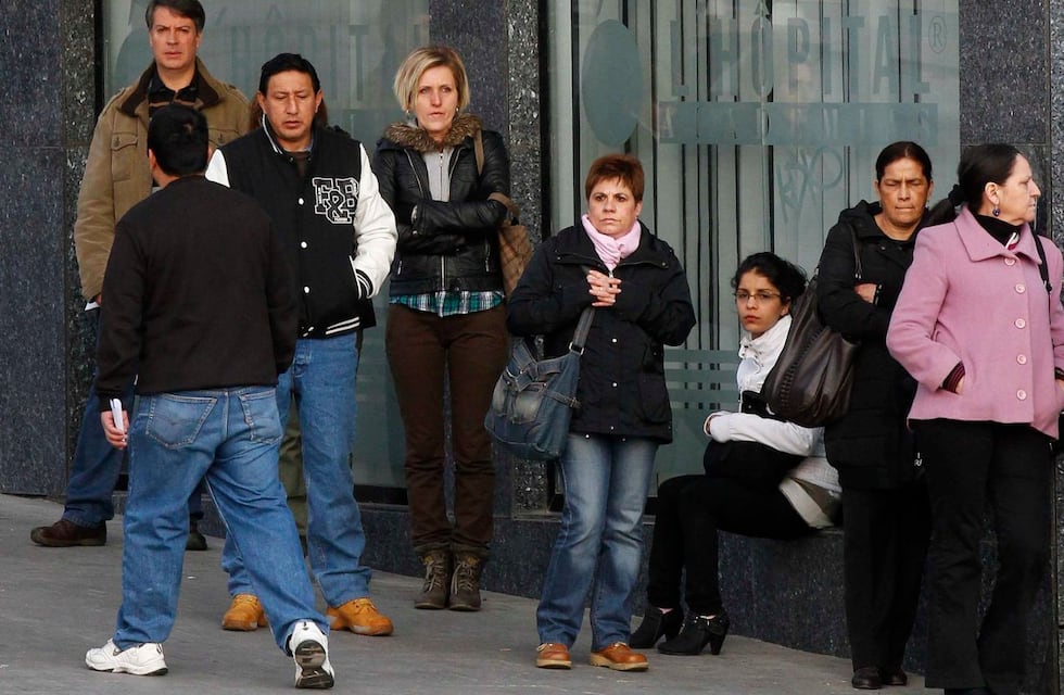 Subió el desempleo y más de 315.000 personas perdieron su trabajo durante el primer trimestre