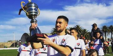Erico Walker regresa a Sporting.
