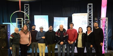 Presentaron en la Feria de Artesanos las Fiestas Populares del Corredor de la Ruta 72