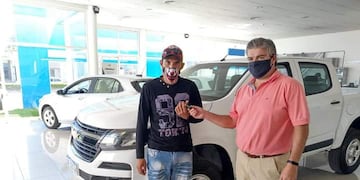 Finalmente Carlos Alzogaray pudo retirar el premio por el primer puesto en las "24 horas de la Corvina Negra", edición 2020