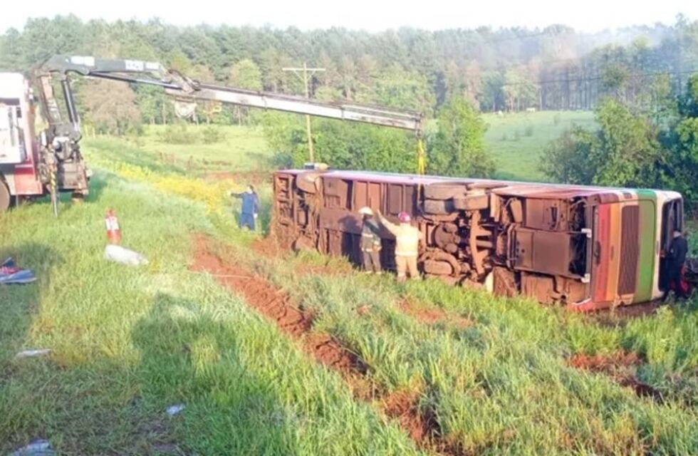 Grave despiste de un colectivo en Garuhapé dejó más de 40 heridos, pero no hubo víctimas fatales