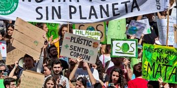 Comienzan a reclaman en nombre de la iniciativa 245 de Jóvenes por el clima / Gentileza