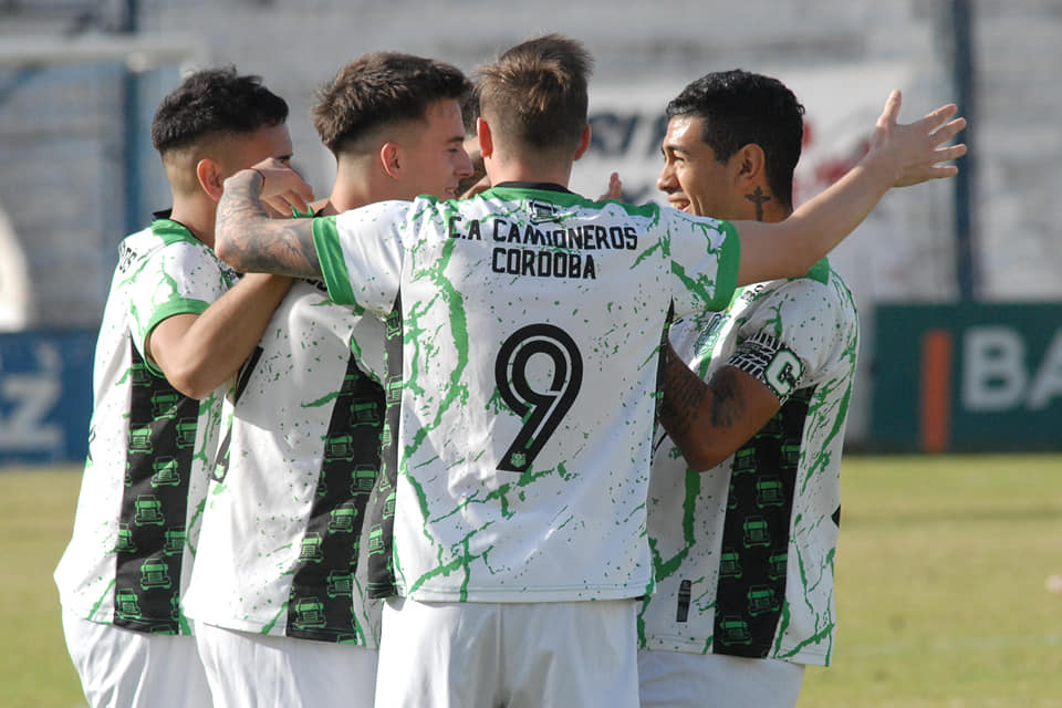 Gol de Marcelo Moreno, para que Camioneros sea único puntero en Liga Cordobesa (Prensa Camioneros).