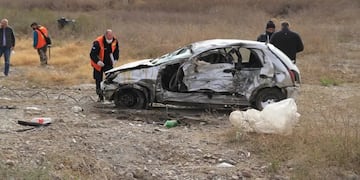 Los dos fallecidos iban a bordo del Chevrolet Celta, mientras que otros dos ocupantes resultaron heridos.