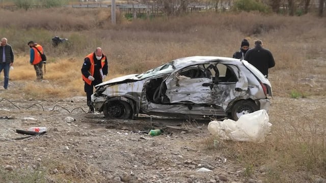 Los dos fallecidos iban a bordo del Chevrolet Celta, mientras que otros dos ocupantes resultaron heridos.