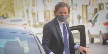 Santiago Cafiero, jefe de Gabinete de la Nación, ingresa al Congreso para exponer el informe de gestión ante el Senado.