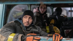 El Eternauta. (L to R) César Troncoso, Ricardo Darín in El Eternauta. Cr. Marcos Ludevid / Netflix ©2024