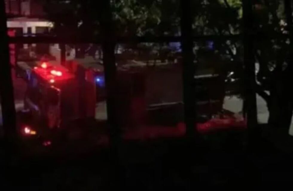Una mujer de 94 años murió tras incendiarse su casa: tenía velas prendidas por los cortes de luz