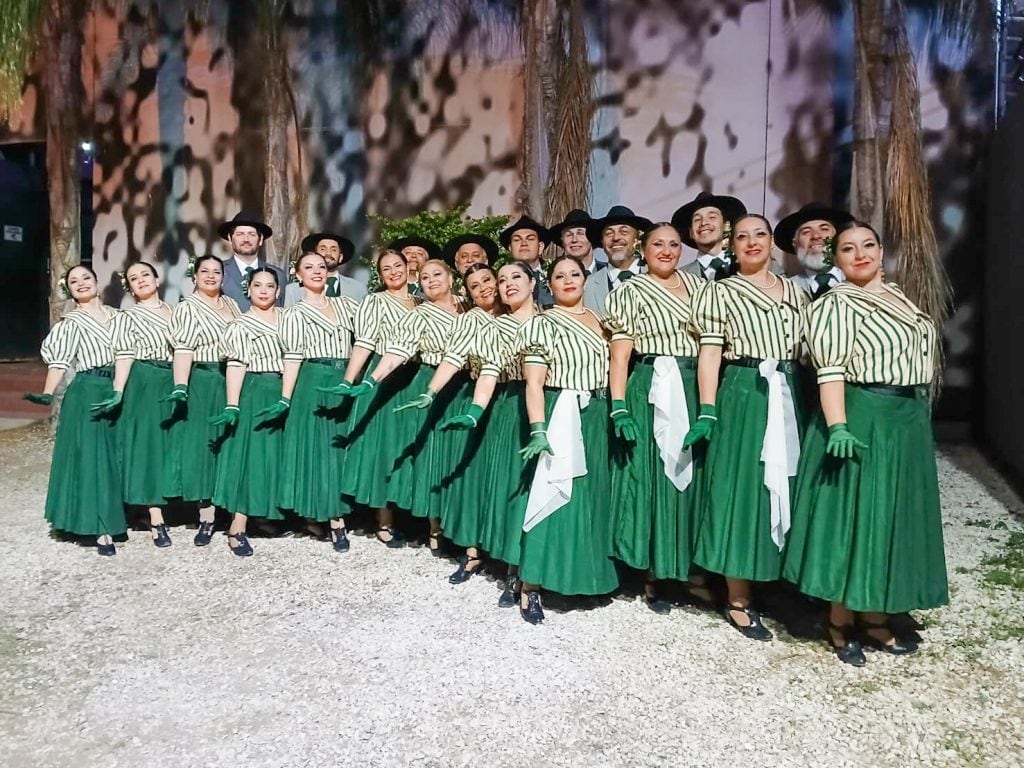Varios premios para la Escuela Municipal de Danzas de Arroyito en el Festival “Qué Herencia 2025”