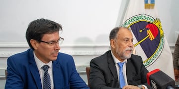 Los ministros de Hacienda, Federico Cardozo, y de Gobierno, Normando Álvarez García, la semana próxima se pondrán nuevamente al frente de las conversaciones con los sindicatos que nuclean a los trabajadores estatales de Jujuy.