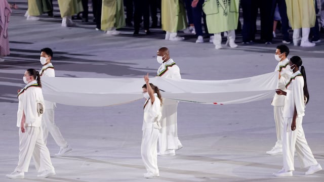 Paula Pareto llevó la bandera olímpica en la inauguración de los Juegos Olímpicos.