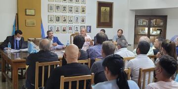 La asamblea de la Liga Mendocina de Fútbol, desde saldría el nuevo presidente electo terminó en escándalo.