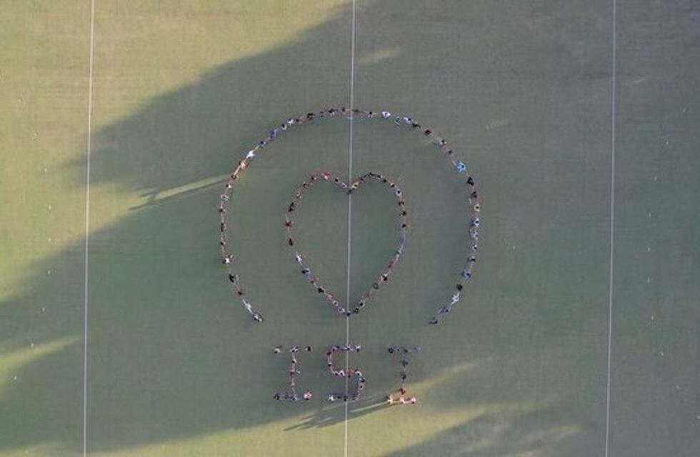 Así fue en Tandil el emotivo abrazo solidario en apoyo a Isidro, el hijo de la Leona Laura Aladro