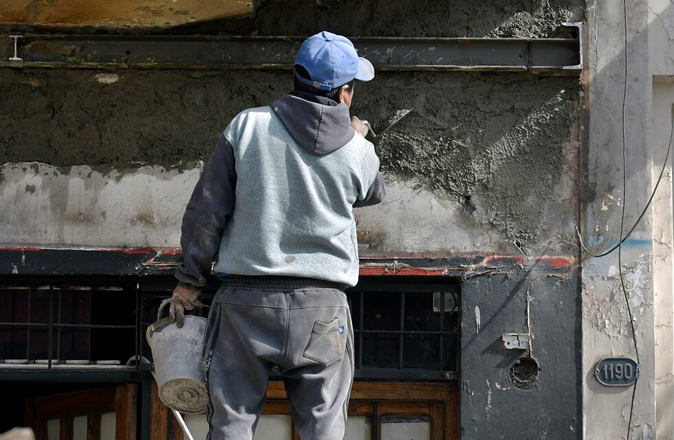 “Algo nunca antes visto”: el ingenio cordobés para hacer un puchero en plena obra