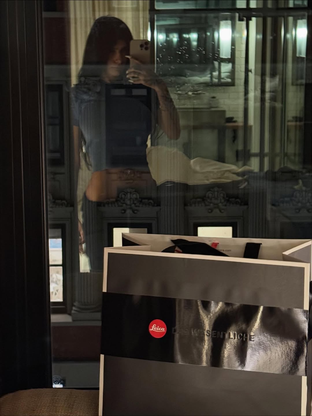 Sin corpiño y top diminuto: Mia Khalifa lució un look urbano con mucha audacia y revolucionó Instagram