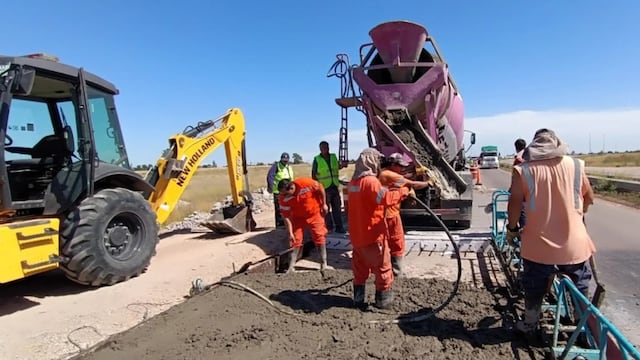 Realizan trabajos de reparaciones en la Autovía Punta Alta - Bahía Blanca.