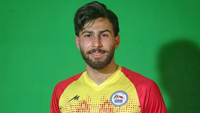 El futbolista, de 26 años, pudo haber terminado en la horca por reclamar en favor de los derechos de las mujeres en su país.