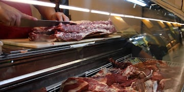 Celebrar en familia con un asado no cuesta menos de $2000