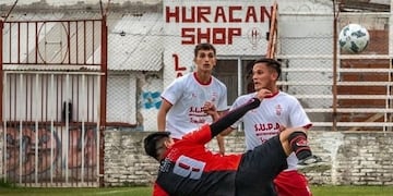 Sporting perdió 2 a 1 ante Huracán y sigue anteúltimo en el Clausura.