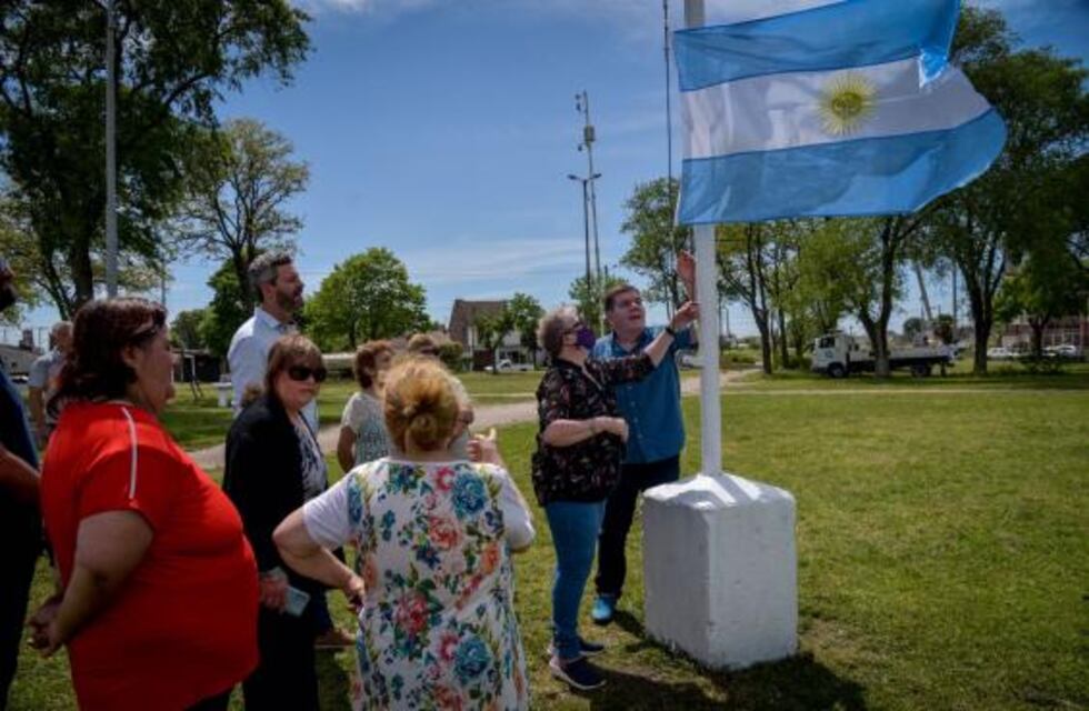 Realizaron tareas de limpieza y mantenimiento en la plaza del barrio Las Heras