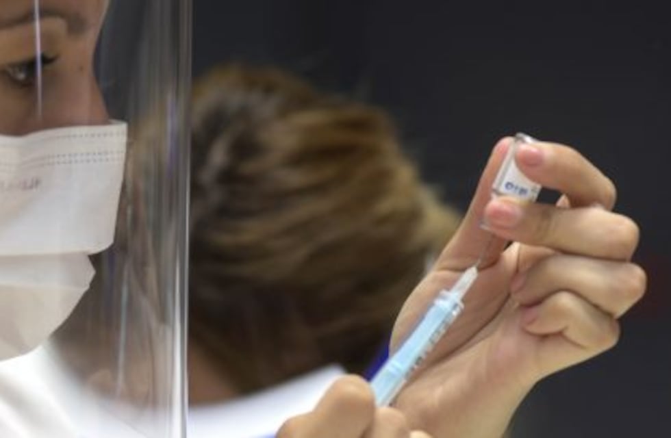 Gualeguaychú comenzó con la vacunación de refuerzo a adolescentes