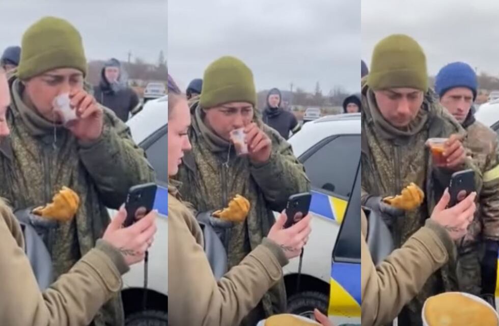 Video: soldado ruso se rindió y fue ayudado por ucranianos que lo alimentaron y llamaron a su madre