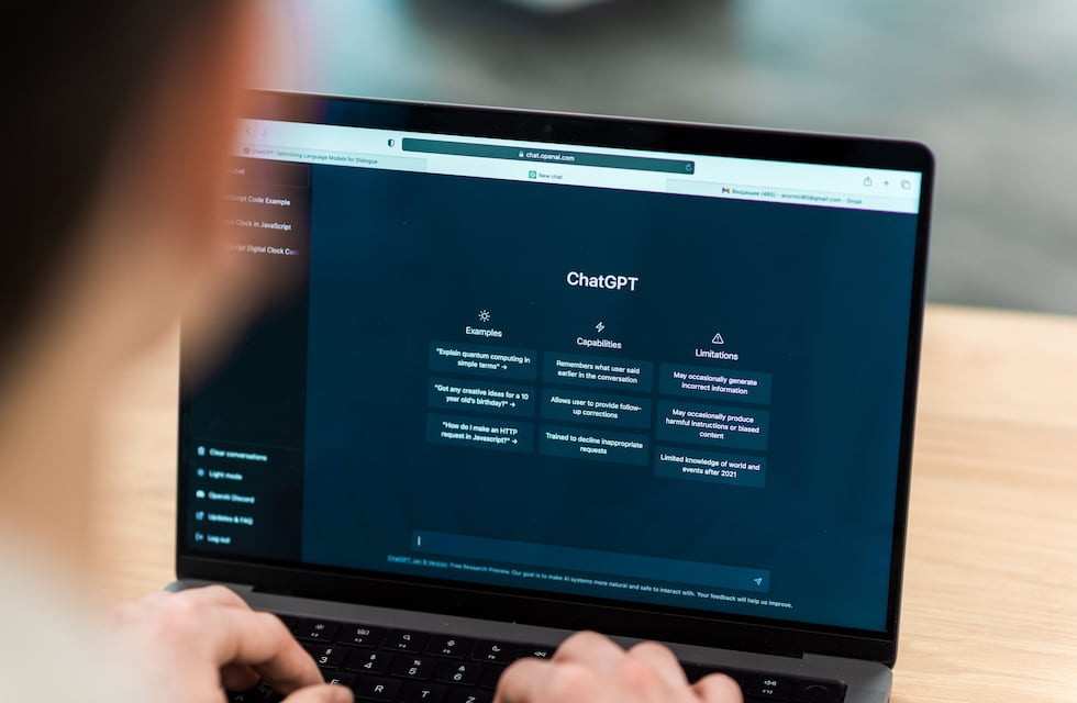 Qué es Cloudflare y para qué lo usan tantas páginas de Internet como ChatGPT, Canva y X