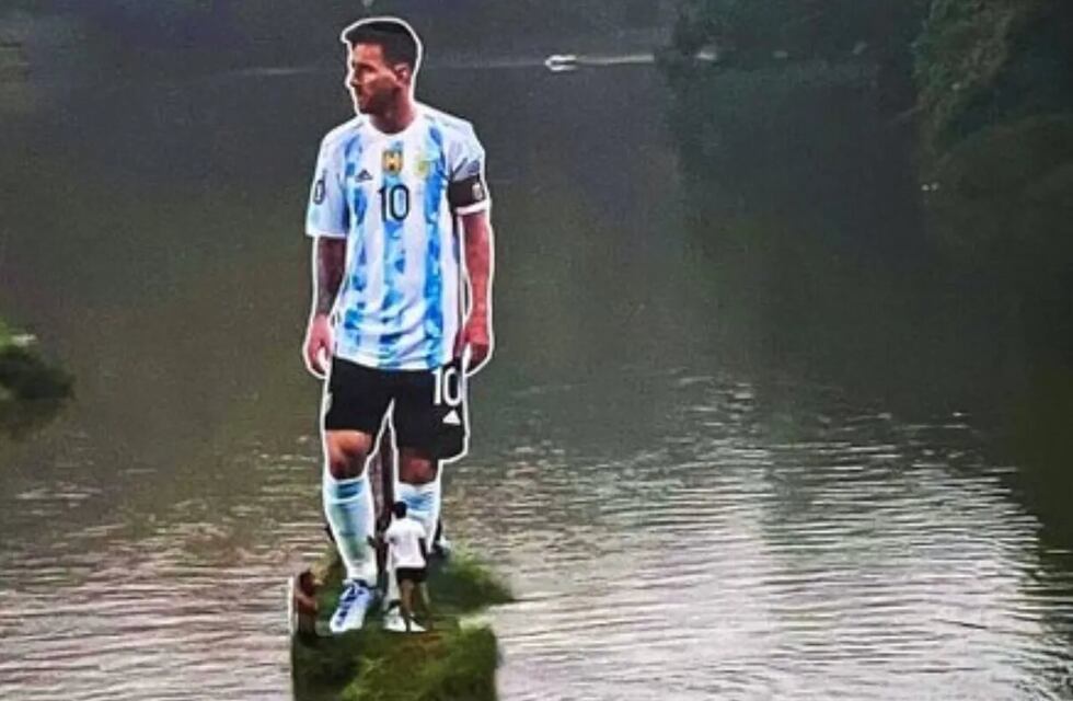 La gigantografía de Messi en medio de un río de la India que hace delirar a los hinchas