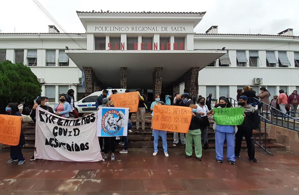 Denuncian despidos masivos a personal de salud y limpieza en el Hospital San Bernardo