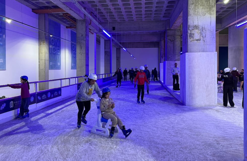 Cómo es la única pista de hielo de Córdoba y cuánto salen las entradas