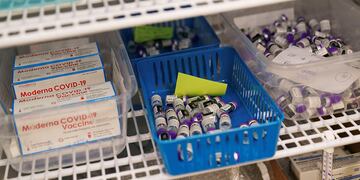 Vacunas Moderna and Pfizer COVID-19