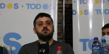 Facundo Tignanelli, presidente del bloque de Diputados del FdT de la Provincia, estuvo en Tres Arroyos