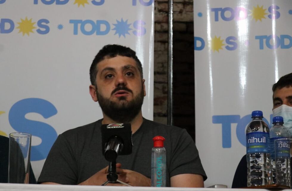 Facundo Tignanelli, presidente del bloque de Diputados del FdT de la Provincia, estuvo en Tres Arroyos