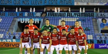 El entrenador Guillermo Farré repitió el mismo equipo que viene jugando en la Primera Nacional