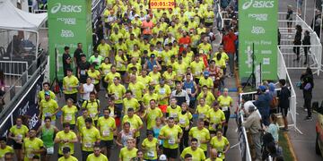 Más de 2 mil atletas participaron de la Media Maratón de al Ciudad de Mendoza.