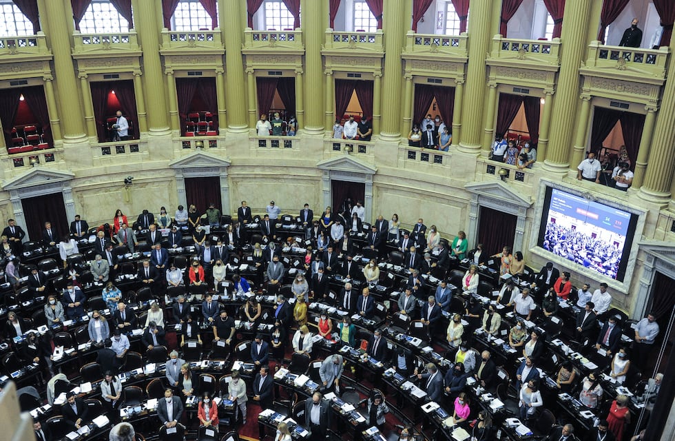 La Coalición Cívica presentó un proyecto para que el Gobierno pueda cerrar el acuerdo con el FMI
