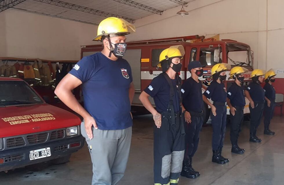Bomberos Voluntarios de Candelaria necesitan equipamientos para seguir peleando contra los incendios
