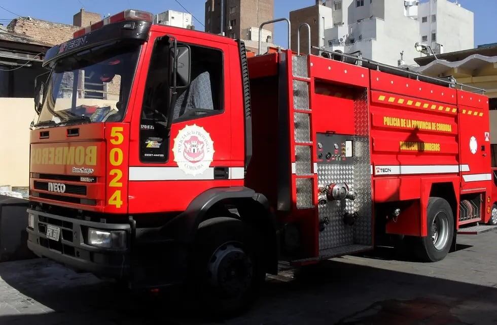 Un hombre murió intoxicado mientras colocaba una alfombra: qué le pasó